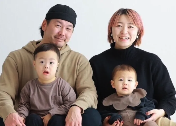 「障害のある子の母は仕事をやめる」なんておかしい！「当たり前の願い」をかなえるために立ち上がる母【ダウン症・体験談】