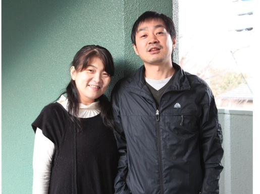 妊娠5カ月で大腸がんに。結婚、妊娠、がん発覚、出産、手術……急展開の中『夫婦名義ブログ』開始のワケと“息子の存在”